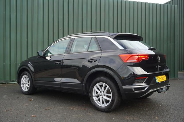 Volkswagen T-Roc 1.5 TSI 150pk Style + Trekhaak/ Navi/ Carplay/ Cruise/ PDC/ Garantie!