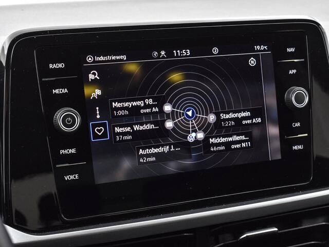 Volkswagen T-Roc 1.5 TSI 150pk DSG Life · Camera · Apple/Android Car Play · Navigatie · P-Sensoren · Climatronic · 16'' Inch · Garantie t/m 15-08-2027 of 100.000km