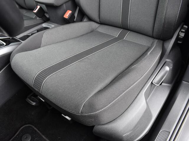 Volkswagen T-Roc 1.5 TSI 150pk DSG Life · Camera · Apple/Android Car Play · Navigatie · P-Sensoren · Climatronic · 16'' Inch · Garantie t/m 15-08-2027 of 100.000km