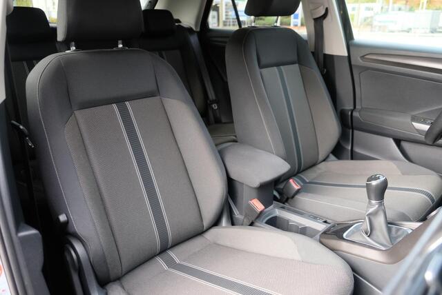 Volkswagen T-Roc 1.5 TSi 150pk Style Business | Navi | App Connect | Climate | Adaptive Cruise | Camera | 18" velgen