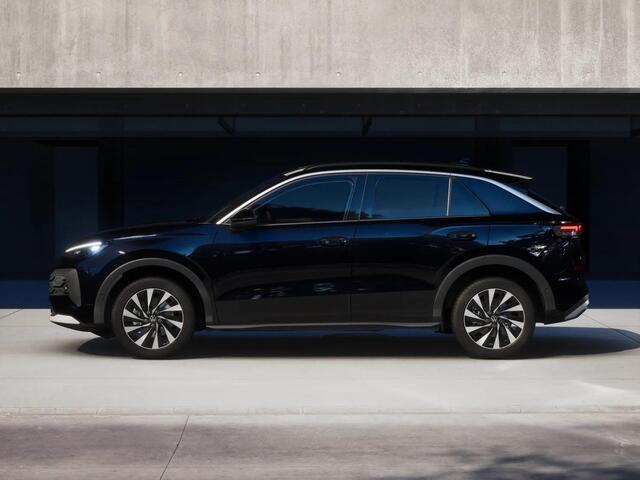 Volkswagen T-Roc Life First Edition 1.5 eTSI 85 kW / 116 PK SUV 7 v | Comfort Pakket