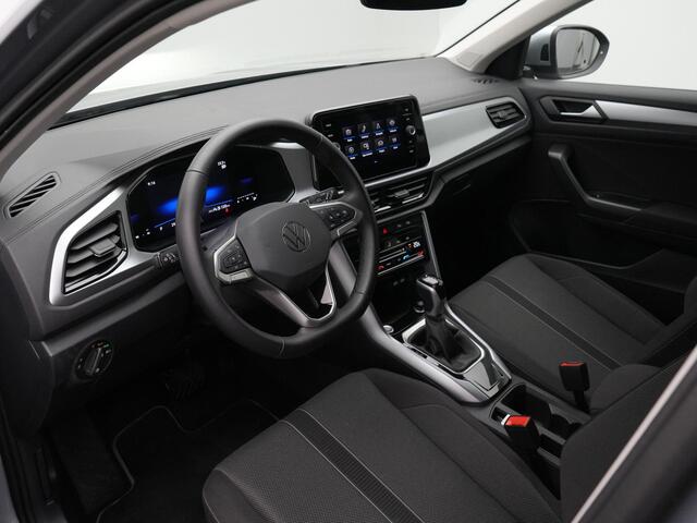 Volkswagen T-Roc 1.5 TSI 150 pk DSG Life Edition | Achteruitrijcamera | Navigatie | Adaptive Cruise | Keyless Entry