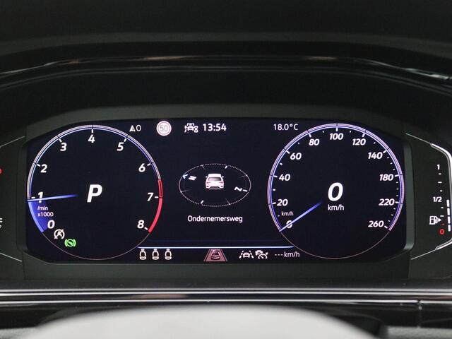 Volkswagen T-Roc 1.5 TSI R-Line Edition 150PK DSG Pano-Schuifdak, Black Style, Trekhaak, Matrix LED, Keyless, 16" lm winterset, Elektr. Achterklep, 18" LM Velgen, Side Assist