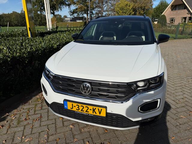 Volkswagen T-Roc 1.5 TSI DSG7 Sport ACC / Virtual / Carplay