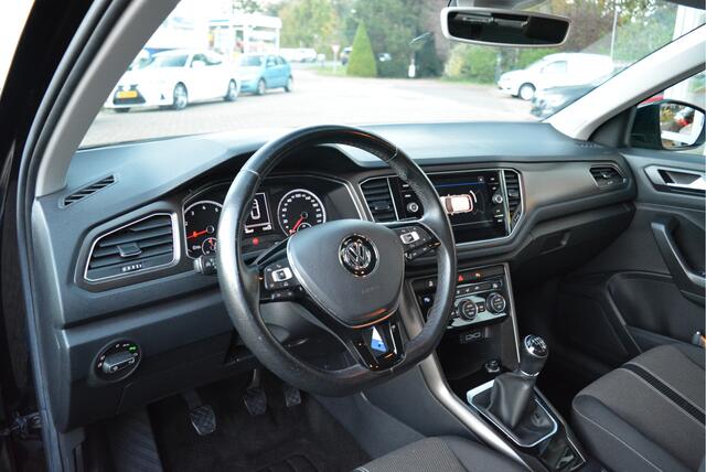 Volkswagen T-Roc 1.0 116PK TSI Style | Adaptive | Clima | PDC V+A | Orig. NL | NAP |