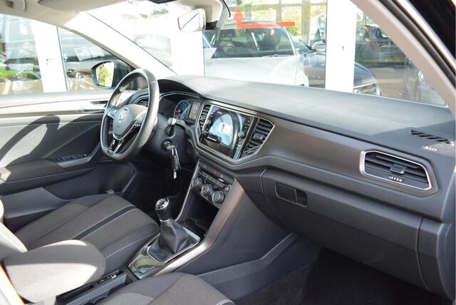 Volkswagen T-Roc 1.0 116PK TSI Style | Adaptive | Clima | PDC V+A | Orig. NL | NAP |