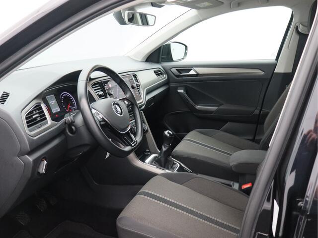 Volkswagen T-Roc 1.0 TSI Style Business/ lage km/ zeer mooi!