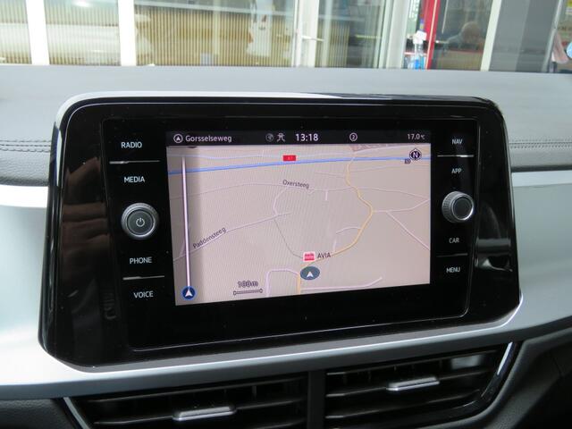 Volkswagen T-Roc 1.5 TSI 150pk DSG-aut. LIFE EDITION / Trekhaak / Stoelverw. / Navi / BOVAG garantie