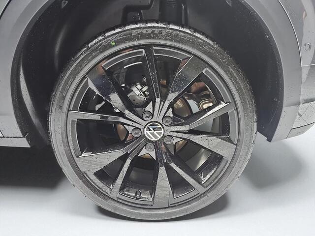 Volkswagen T-Roc R-LINE 1.5 TSI DSG