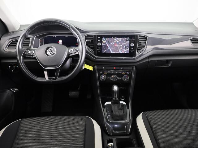 Volkswagen T-Roc 1.5 TSI Sport | DSG Automaat | Panoramadak | Automatische airco | LED koplampen | Navigatie | Carplay |