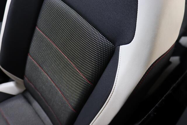 Volkswagen T-Roc 1.5 TSI Sport Panoramadak, ACC, Bluetooth, LED, Virtual,