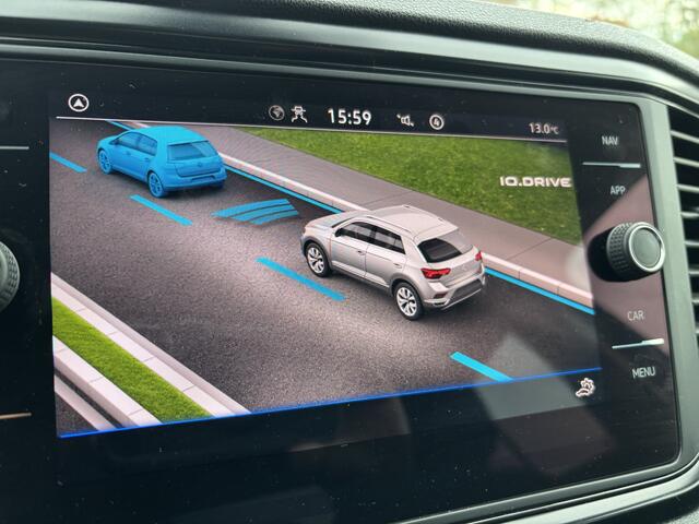 Volkswagen T-Roc 1.5 TSI Automaat Style Carplay / Parkeersensors / Cruise control