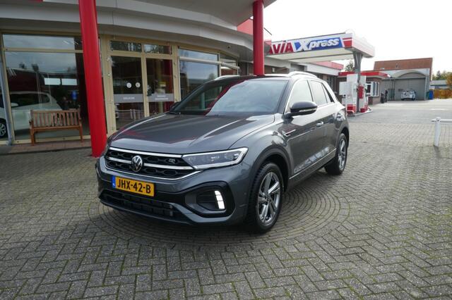 Volkswagen T-Roc 1.5 TSI R-LINE EDITION 360 CAMERA / STOELVERWARMING / TREKHAAK