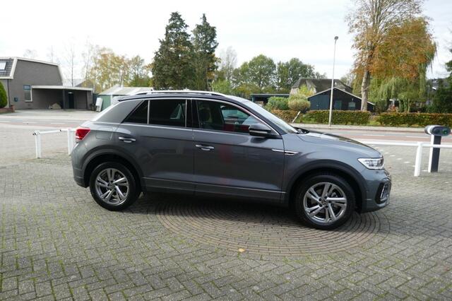 Volkswagen T-Roc 1.5 TSI R-LINE EDITION 360 CAMERA / STOELVERWARMING / TREKHAAK