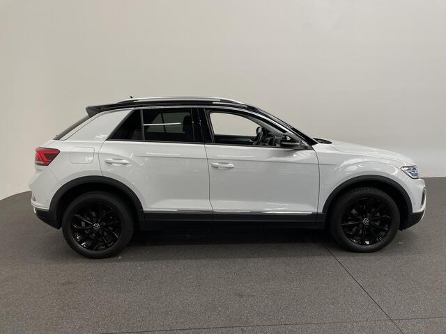Volkswagen T-Roc 1.5 TSI DSG Style Demo Navigatie Apple Carplay / Android Auto Climate Control Led Digitale Cockpit Adaptive Cruise Control Trekhaak