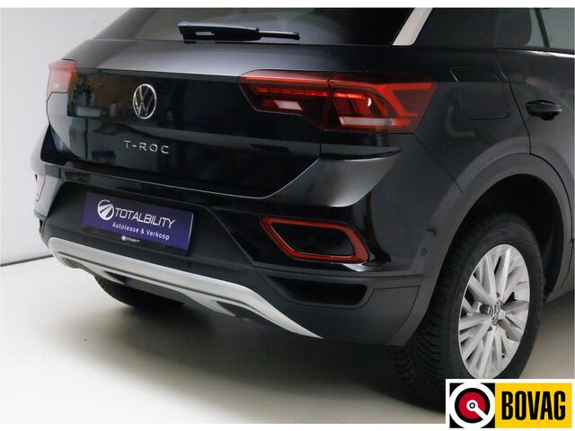 Volkswagen T-Roc 1.0 TSI Business Edition 116 PK | IQ Led | Navigatie | App. connect | Stoelverwarming | Automatisch inparkeren, All season banden