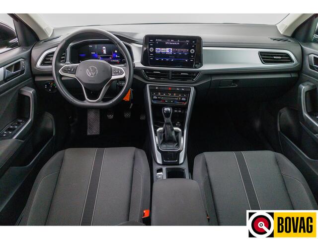 Volkswagen T-Roc 1.0 TSI Business Edition 116 PK | IQ Led | Navigatie | App. connect | Stoelverwarming | Automatisch inparkeren, All season banden