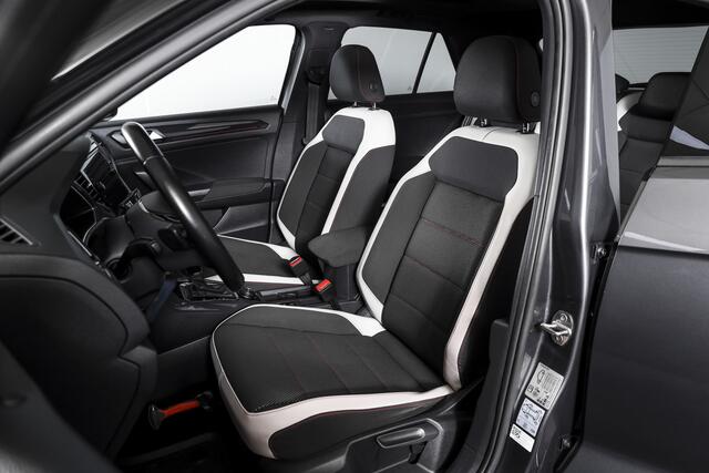 Volkswagen T-Roc 2.0 TSI 190 PK 4Motion Sport - Automaat Orig. NL | S/K-Panodak | Adapt. Cruise | Stoelverw. | PDC | NAV + App. Connect | ECC | Afn. Trekhaak | DAB | LM 17" |