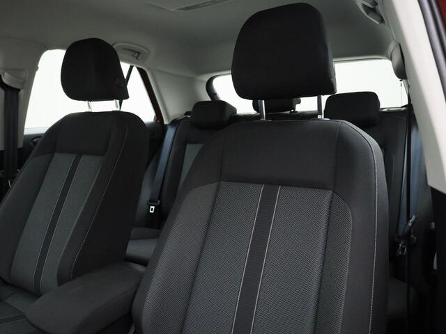 Volkswagen T-Roc 1.0TSI/110PK Life · Navigatie · Apple/Android Car Play · Parkeersensoren · Garantie tot september 2027 of 100000km.