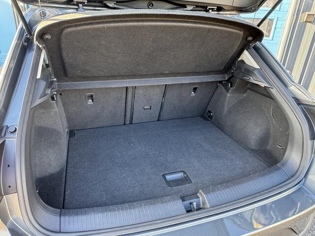 Volkswagen T-Roc 1.5 TSI Sport GRATIS Afleverpakket! Trekhaak | Adaptive Cruise | Digitale Dashboard