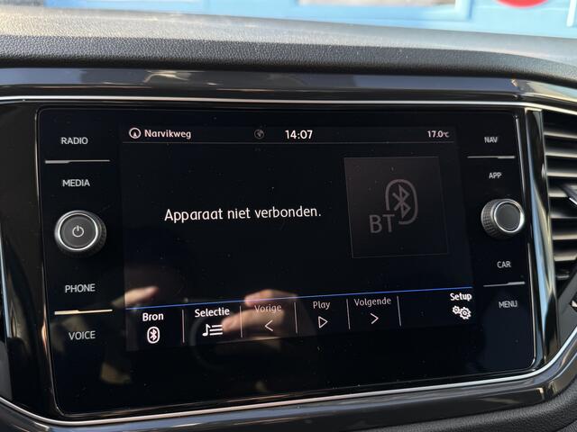 Volkswagen T-Roc 1.5 TSI Sport GRATIS Afleverpakket! Trekhaak | Adaptive Cruise | Digitale Dashboard