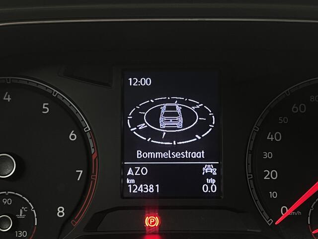 Volkswagen T-Roc 1.0 TSI Style | NAVI | TREKHAAK | ACC |