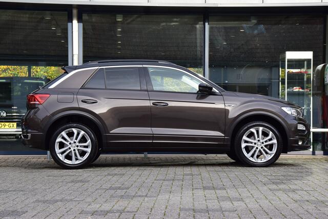 Volkswagen T-Roc 1.5 TSI Sport Business R DSG Automaat | BOVAG Garantie | Virtual Cockpit | Navigatie | Achteruitrijcamera | 18'' Velgen Met All Season Banden | Adaptive Cruise | Stoelverwarming |