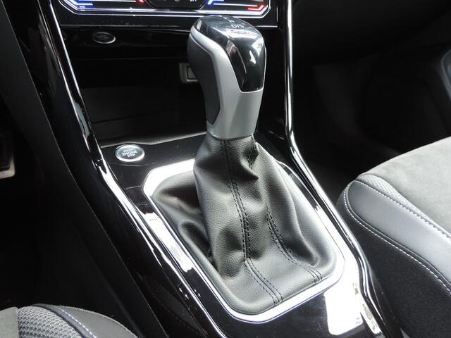 Volkswagen T-Roc 1.5 TSI Black Style DSG - Camera | ACC | Matrix LED | CarPlay | Park Assist | Elek. klep