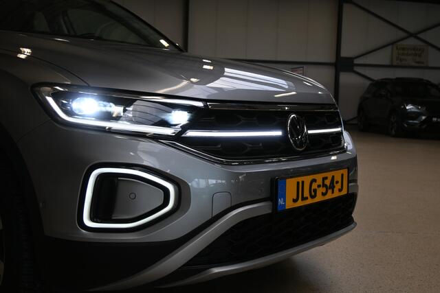 Volkswagen T-Roc 1.5 TSI 150pk Style | Panoramadak | Elek. klep | Trekhaak | 100% (Dealer) onderhouden label