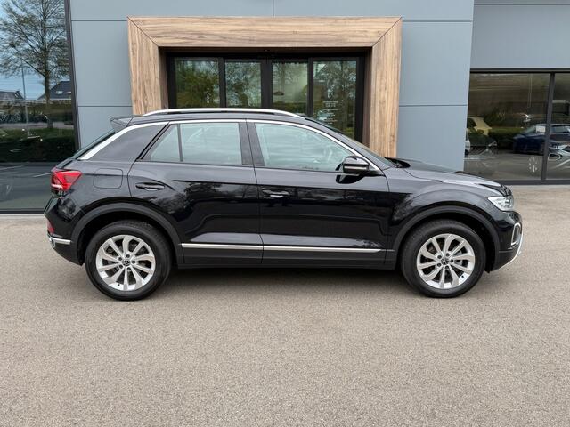 Volkswagen T-Roc 1.5 TSI 150pk DSG Style | Dode hoek | Camera | Keyless | Elek. Achterklep | Rijklaar incl. garantie