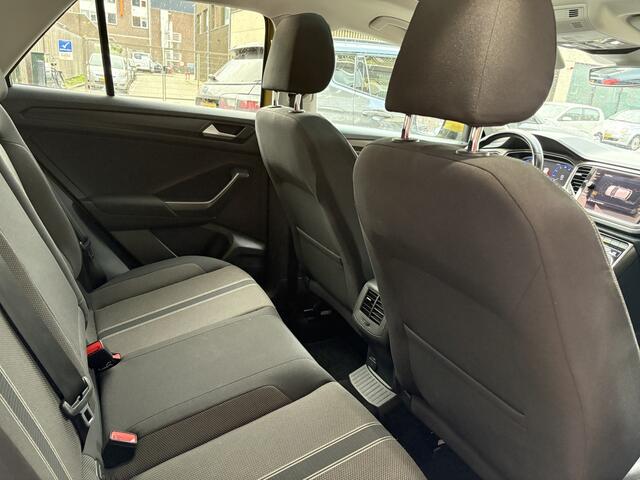 Volkswagen T-Roc 1.0 TSI Style - NL AUTO/PANO/CARPLAY/COCKPIT/TOPSTAAT