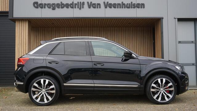 Volkswagen T-Roc 2.0 TSI 190pk DSG 4Motion Sport Pano.Dak 19inch Suzuka Afn-Trekhaak Beats Virtual Cockpit LED *Complete T-Roc* 83850km!