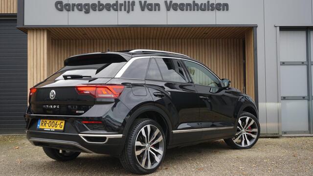 Volkswagen T-Roc 2.0 TSI 190pk DSG 4Motion Sport Pano.Dak 19inch Suzuka Afn-Trekhaak Beats Virtual Cockpit LED *Complete T-Roc* 83850km!
