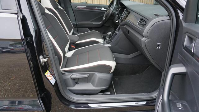Volkswagen T-Roc 2.0 TSI 190pk DSG 4Motion Sport Pano.Dak 19inch Suzuka Afn-Trekhaak Beats Virtual Cockpit LED *Complete T-Roc* 83850km!
