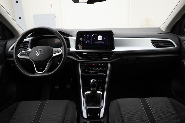Volkswagen T-Roc 1.0TSI/116PK Life · Apple/Android · Parkeersensoren · LED · Garantie tot januari 2027