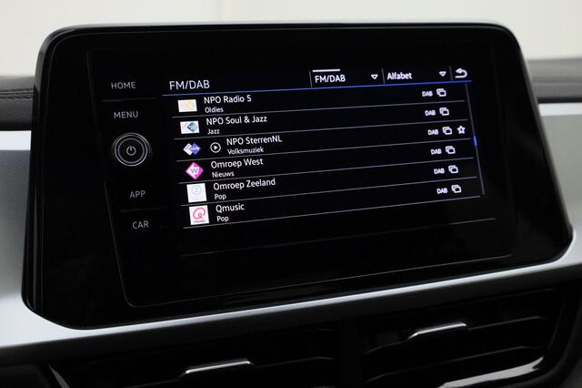 Volkswagen T-Roc 1.0TSI/116PK Life · Apple/Android · Parkeersensoren · LED · Garantie tot januari 2027