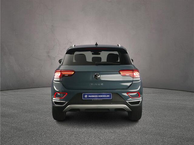 Volkswagen T-Roc Style 1.5 TSI 150pk DSG Automaat Trekhaak, Adaptive cruise control, Navigatie, Achteruitrijcamera, Stoelverwarming, Parkeersensoren, LED koplampen