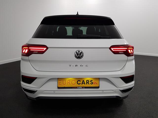 Volkswagen T-Roc 1.5 TSI 150pk DSG United R-Line | Navigatie | 19"Lichtmetalen velgen | Digitale Cockpit | Adaptive Cruise cruise control | Led