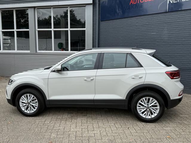Volkswagen T-Roc Life 1e eigen 150pk Ascot grijs (krijt kleur)