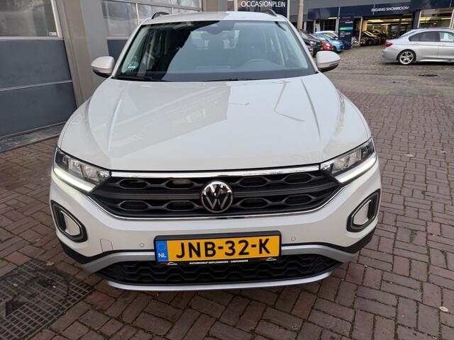 Volkswagen T-Roc Life 1e eigen 150pk Ascot grijs (krijt kleur)