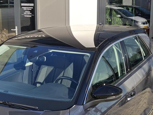 Volkswagen T-Roc 1.5 TSI Style Business Plus Two-tone Automaat