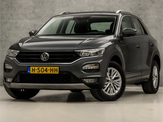 Volkswagen T-Roc 1.5 TSI Sport 150Pk Automaat (APPLE CARPLAY, GROOT NAVI, ADAPTIVE CRUISE, SPORTSTOELEN, PARKEERSENSOREN, LANE ASSIST, NIEUWE APK, NIEUWSTAAT)