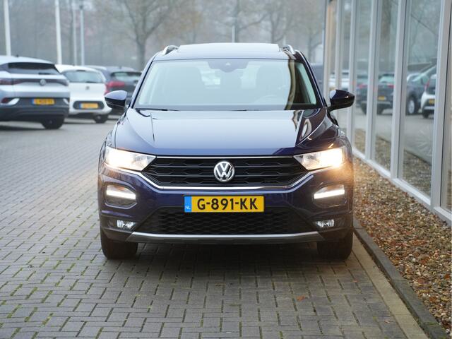 Volkswagen T-Roc 1.5 TSI Style Business | Panodak | Navigatie | Climate Control | Android/Apple Carplay