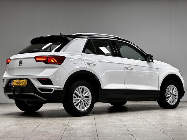 Volkswagen T-Roc 1.5 TSI Style Business/ LED Dagrijverl./ Trekhaak/ Elek.Klep/ DAB+/ Apple+Android/ 16''LMV/ Clima/ Navi/ Cruise/ Bluetooth/ Multi.LEDER.Stuur/ Elek.Pakket/ Isofix/ PDC V+A.