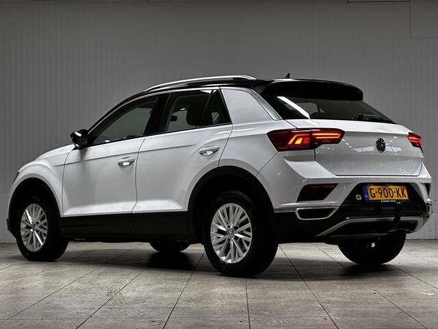Volkswagen T-Roc 1.5 TSI Style Business/ LED Dagrijverl./ Trekhaak/ Elek.Klep/ DAB+/ Apple+Android/ 16''LMV/ Clima/ Navi/ Cruise/ Bluetooth/ Multi.LEDER.Stuur/ Elek.Pakket/ Isofix/ PDC V+A.