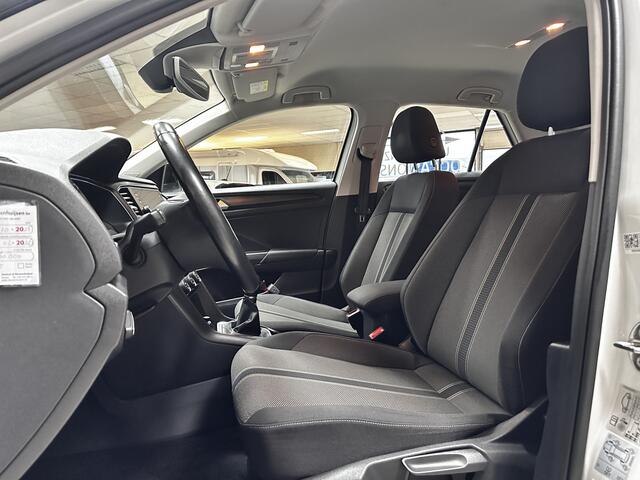 Volkswagen T-Roc 1.5 TSI Style Business/ LED Dagrijverl./ Trekhaak/ Elek.Klep/ DAB+/ Apple+Android/ 16''LMV/ Clima/ Navi/ Cruise/ Bluetooth/ Multi.LEDER.Stuur/ Elek.Pakket/ Isofix/ PDC V+A.