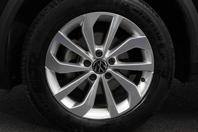 Volkswagen T-Roc 1.5 TSI 150pk DSG Style | Navigatie | Apple Carplay/Android Auto | Parkeersensoren | Camera | Adaptive Cruise Control | Park Assist | Stoel- en stuurverwarming | Elektrische achterklep | LED-koplampen | Getinte ramen