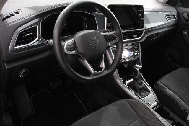 Volkswagen T-Roc 1.5 TSI 150pk DSG Style | Navigatie | Apple Carplay/Android Auto | Parkeersensoren | Camera | Adaptive Cruise Control | Park Assist | Stoel- en stuurverwarming | Elektrische achterklep | LED-koplampen | Getinte ramen