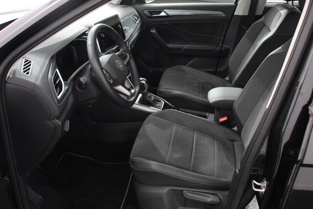 Volkswagen T-Roc 1.5 TSI 150pk DSG Style | Navigatie | Apple Carplay/Android Auto | Parkeersensoren | Camera | Adaptive Cruise Control | Park Assist | Stoel- en stuurverwarming | Elektrische achterklep | LED-koplampen | Getinte ramen