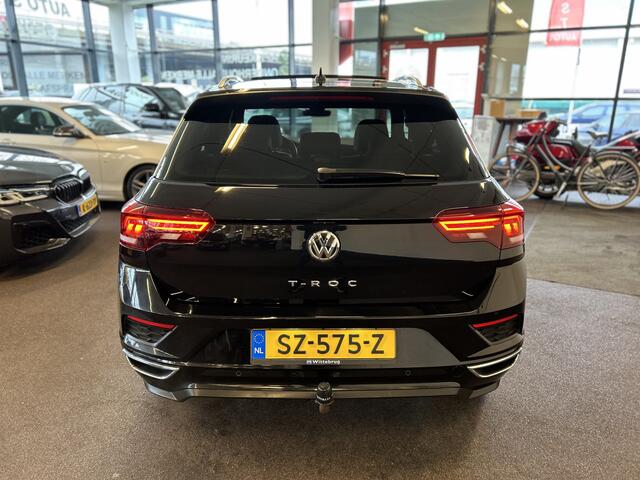 Volkswagen T-Roc 1.5 TSI 3X R-Line Automaat | Panoramadak | Achteruitrijcamera | Digital dashboard | Adaptieve cruise control | Nederlands geleverd | Apple carplay | Climate control | Stoelverwarming